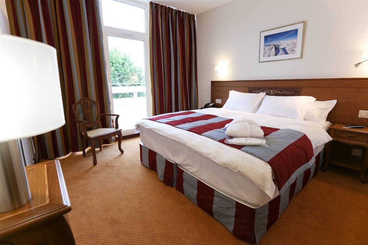 Hotel Des Inventions Ecublens  Екстер'єр фото