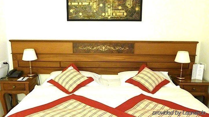 Hotel Des Inventions Ecublens  Екстер'єр фото