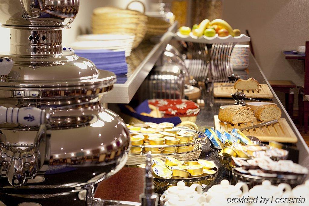 Hotel Des Inventions Ecublens  Екстер'єр фото