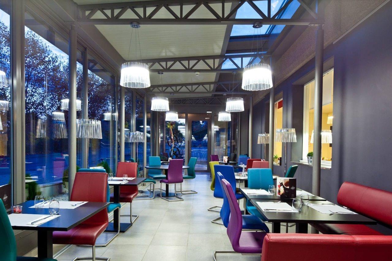 Hotel Des Inventions Ecublens  Екстер'єр фото