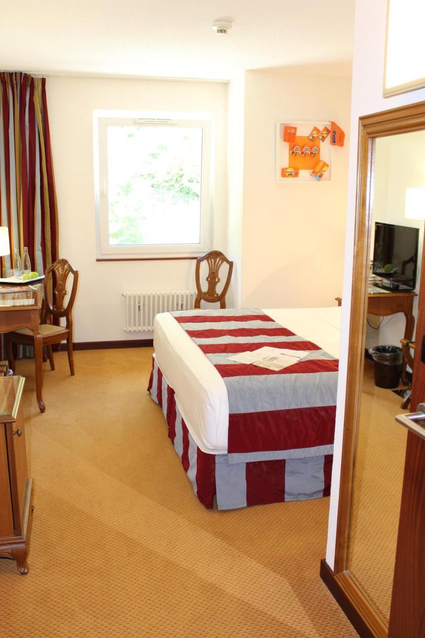 Hotel Des Inventions Ecublens  Екстер'єр фото