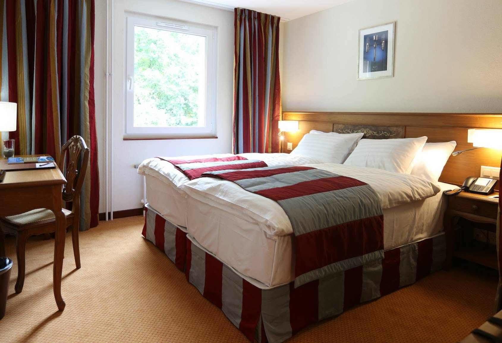 Hotel Des Inventions Ecublens  Екстер'єр фото