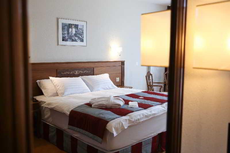 Hotel Des Inventions Ecublens  Екстер'єр фото